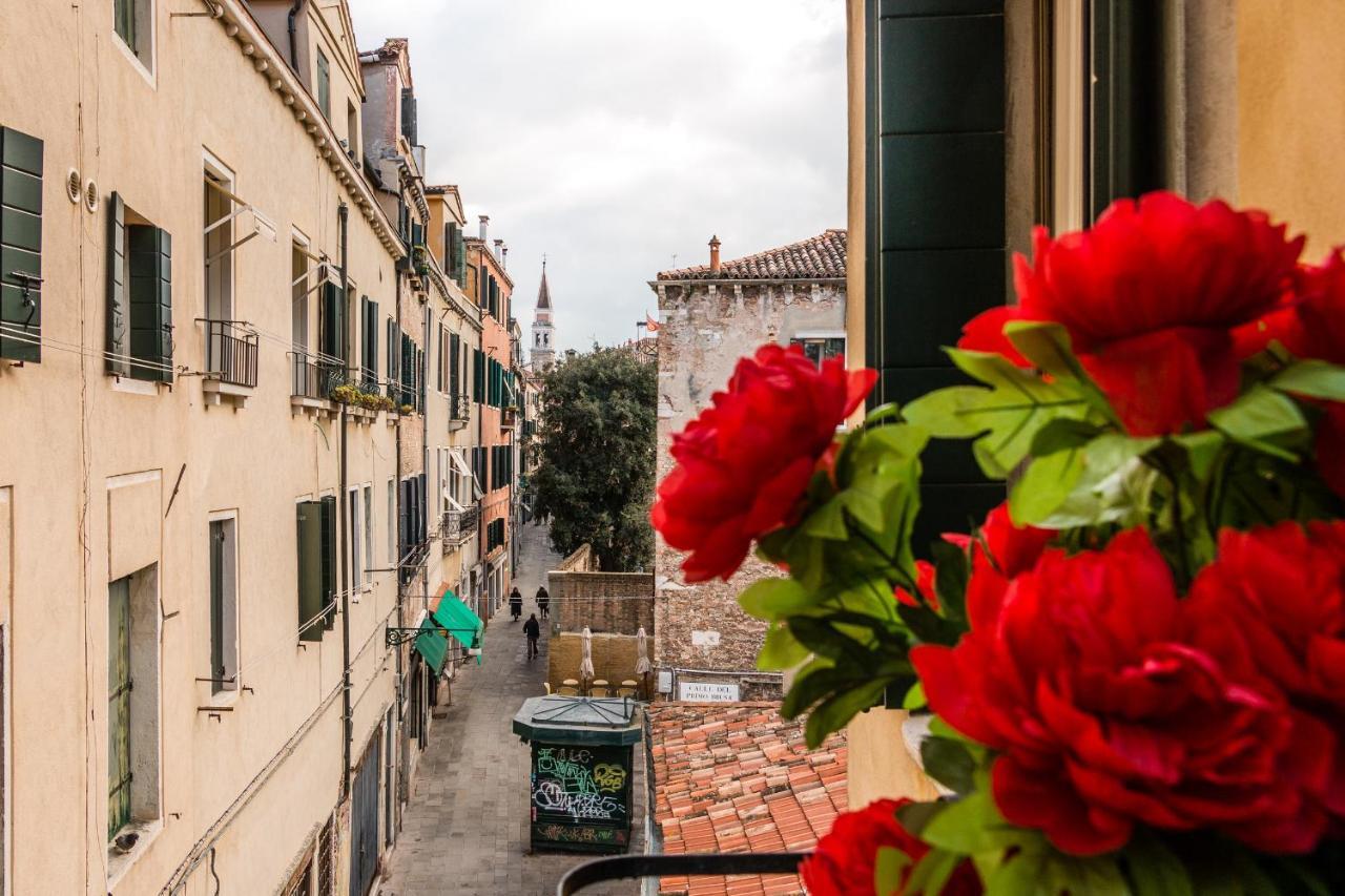 Doge'S Pantheon & St.Mark School In Hidden Venedig Exteriör bild