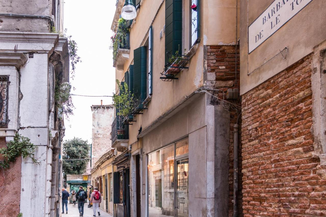 Doge'S Pantheon & St.Mark School In Hidden Venedig Exteriör bild